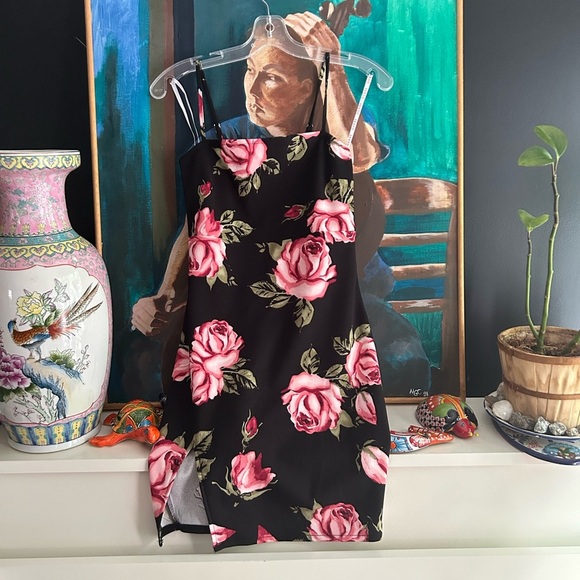 Guess Los Angeles Roses Black and Pink Bodycon Dress Small NWT S - Picture 2 of 16